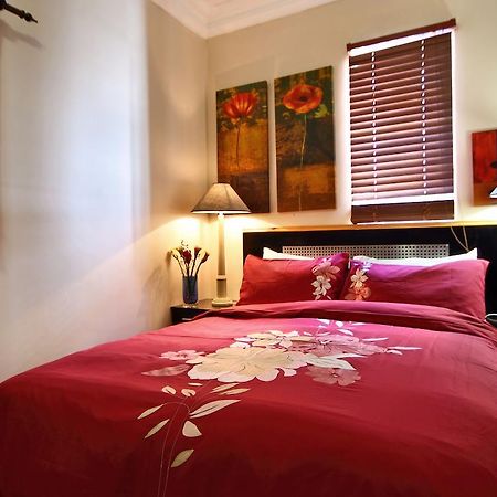 Forty8 Backpackers Hotel Cape Town Room photo